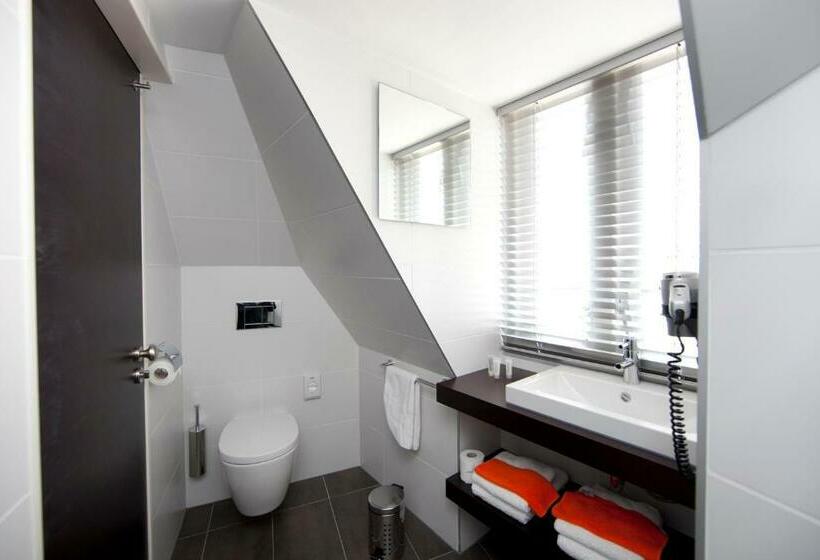 غرفة كومفورت, Bella Ciao