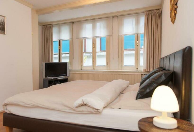 إستوديو قياسى, City Studios