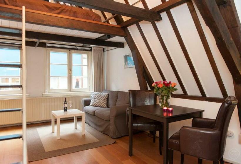 إستوديو قياسى, City Studios