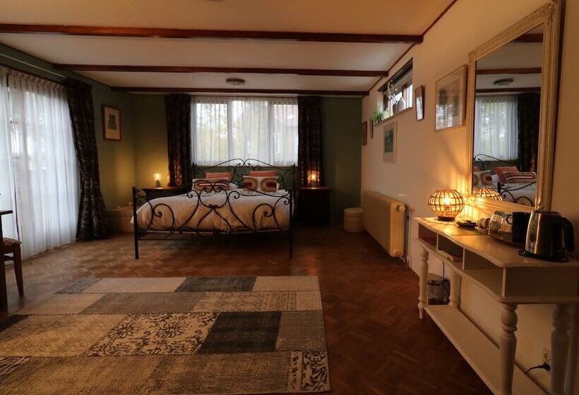 חדר דלוקס, De Gravin Van Vorden