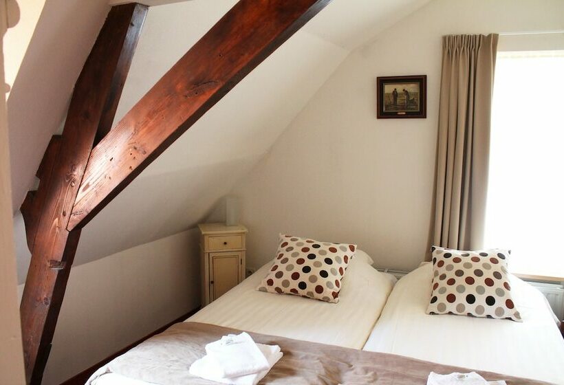 חדר סטנדרט, De Vier Heemskinderen