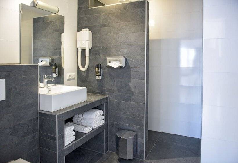 デラックスルーム, Et Le Cafe De Paris