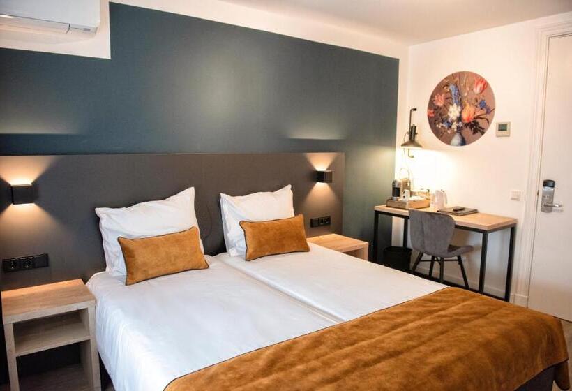 スーペリアールーム, Et Le Cafe De Paris