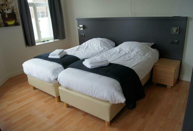 חדר סטנדרט, Grand Café Goejje