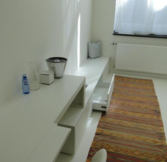 اتاق استاندارد یک نفره, Labnul50 Groningen