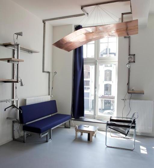 اتاق استاندارد چهارنفره با سرویس بهداشتی مشترک, Labnul50 Groningen