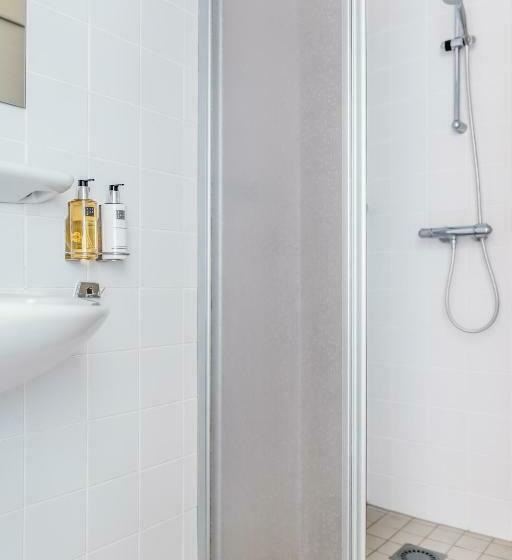 غرفة عائلية, Mennorode