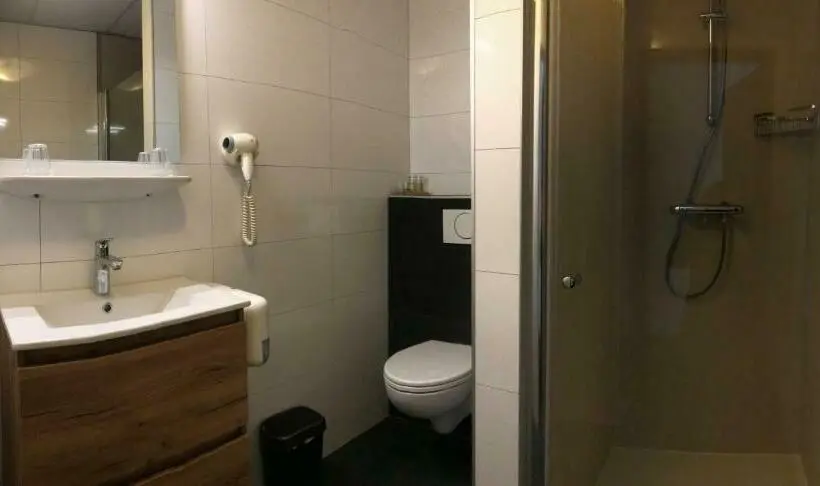 Standard-huone, Wapen Van Exloo