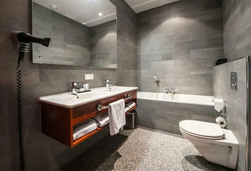 バルコニー付きスタンダードルーム, Leerhotel Het Klooster