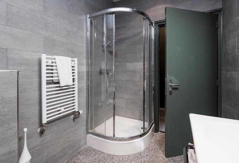 غرفة قياسية مزوَّدة بشُرفة, Leerhotel Het Klooster