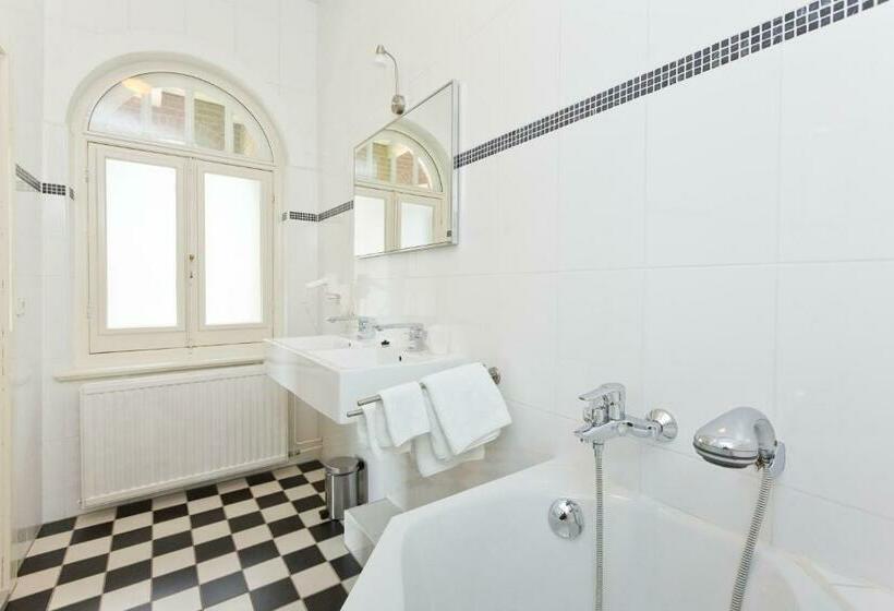 バルコニー付きデラックスルーム, Villa Rozenhof