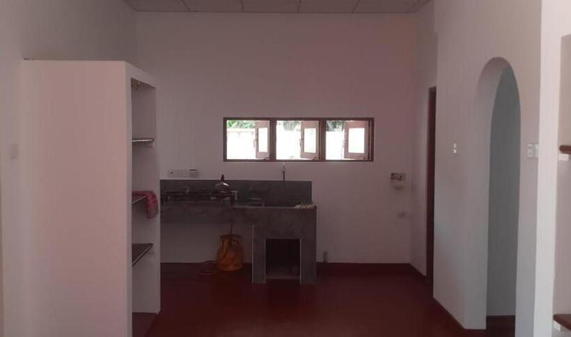 标准间, Villa Paradiso