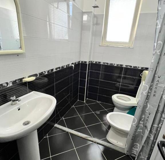 غرفة عائلية, Bar Restorant Hotel “ Mani “