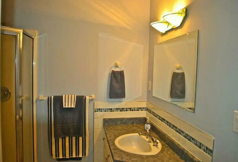 Sviitti, Madeira Park Oceanview Suites