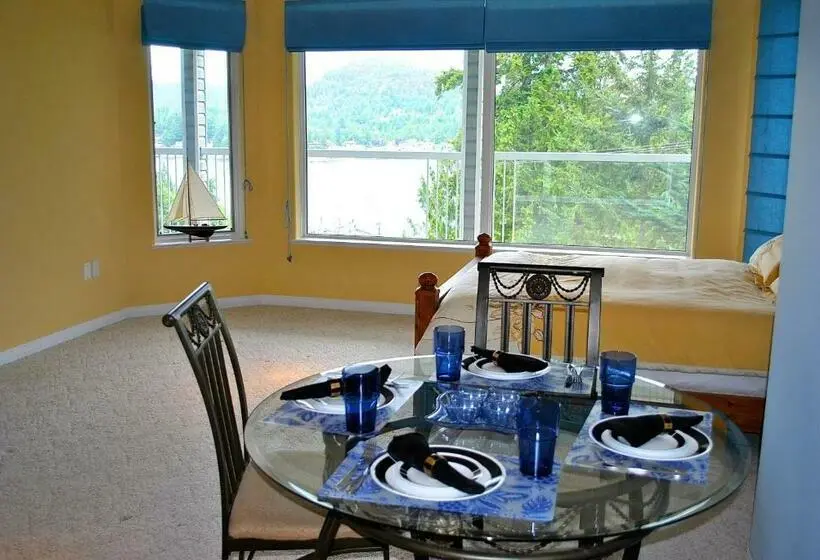 Sviitti, Madeira Park Oceanview Suites