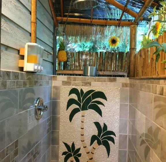 经济房, Madeira Park Oceanview Suites