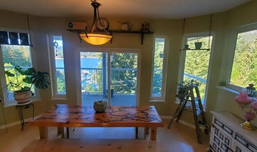 Talo 2 Makuuhuonetta, Madeira Park Oceanview Suites