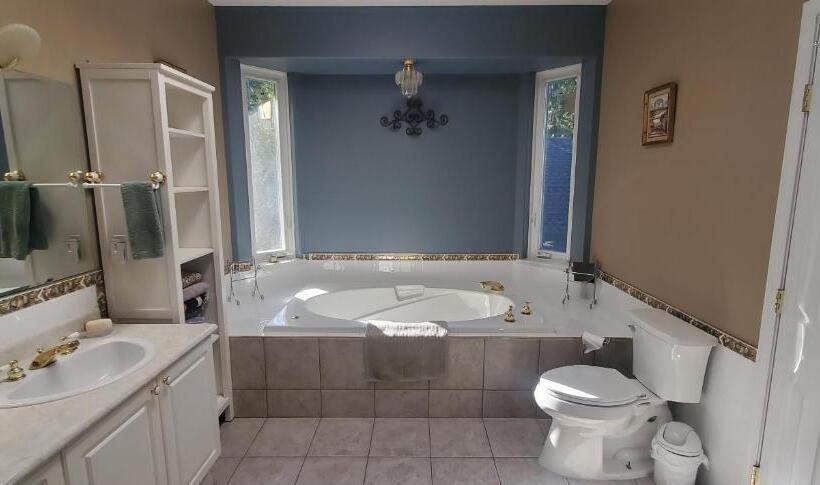 2间卧室的房子, Madeira Park Oceanview Suites