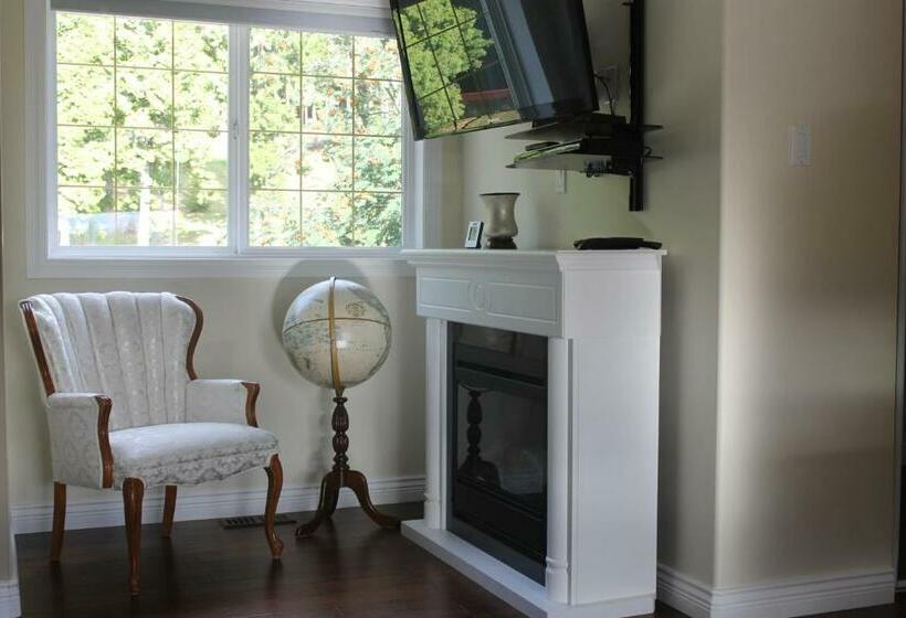 استودیوی لوکس, Remo Ridge Bed N Breakfast