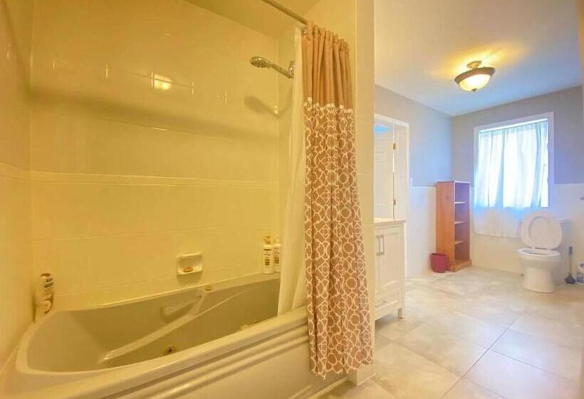 غرفة سوبيريور عائلية, Butterfly Manor