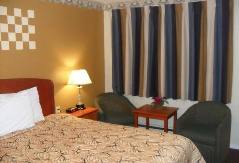 キングサイズベッドのスタンダードルーム, Forest Plaza Motel