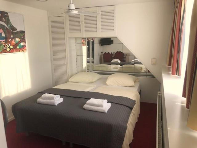 スタンダードルーム, Anna