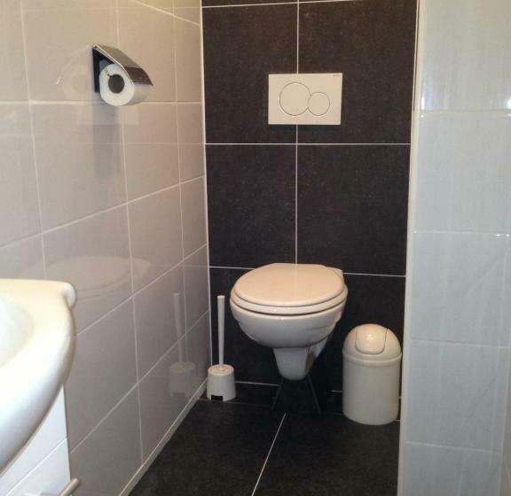 スタンダードシングルルーム, Anna