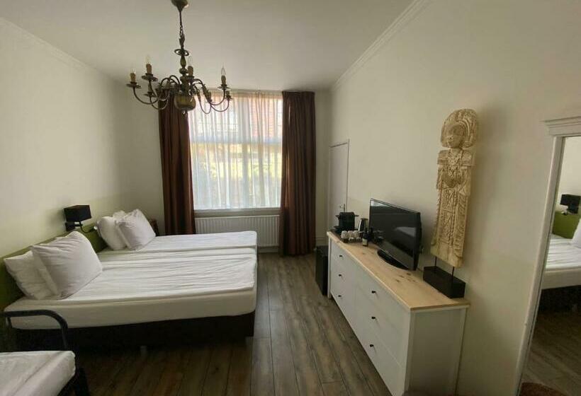 חדר סטנדרט לשלושה, Buren