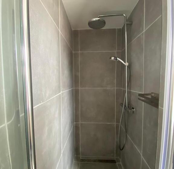 חדר סטנדרט, Buren