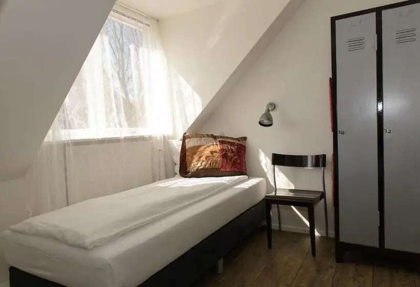 Deluxe Kolmen Hengen Huone, Buren