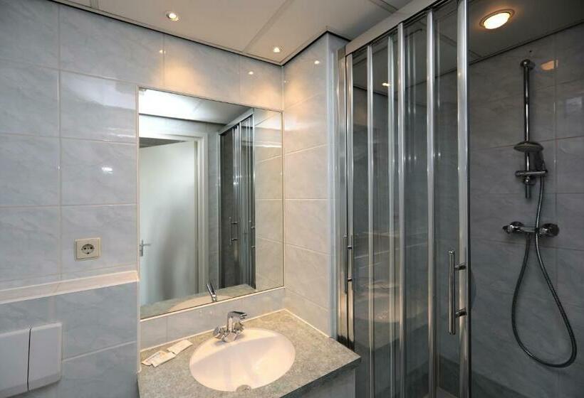 חדר אקונומי, Cafe Restaurant Van Den Hogen