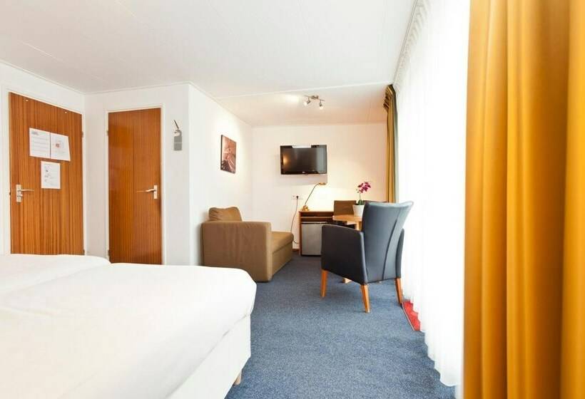 اتاق استاندارد یک نفره, De Burg