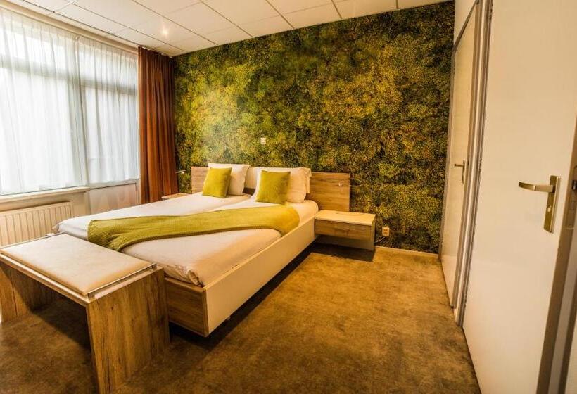 コンフォートルーム, De Eenhoorn