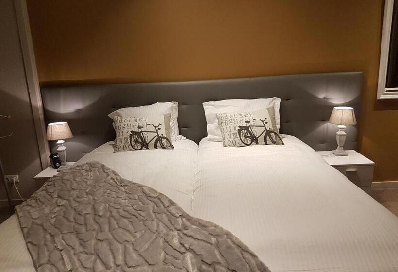 コンフォートルーム, De Eenhoorn