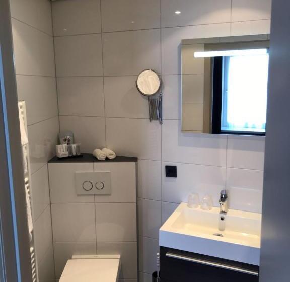 スタンダードルーム, De Eenhoorn