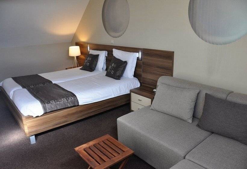 コンフォートルーム, De Eenhoorn