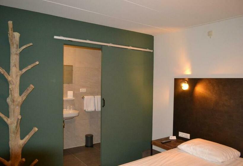 Quarto Estandar, & Eetk Fee De Vlik