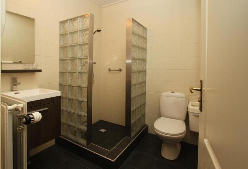 Standard Room, Martensplek