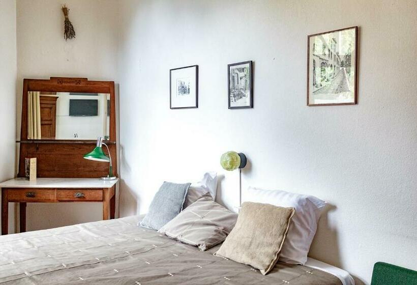 غرفة إقتصادية, Logis Pastis