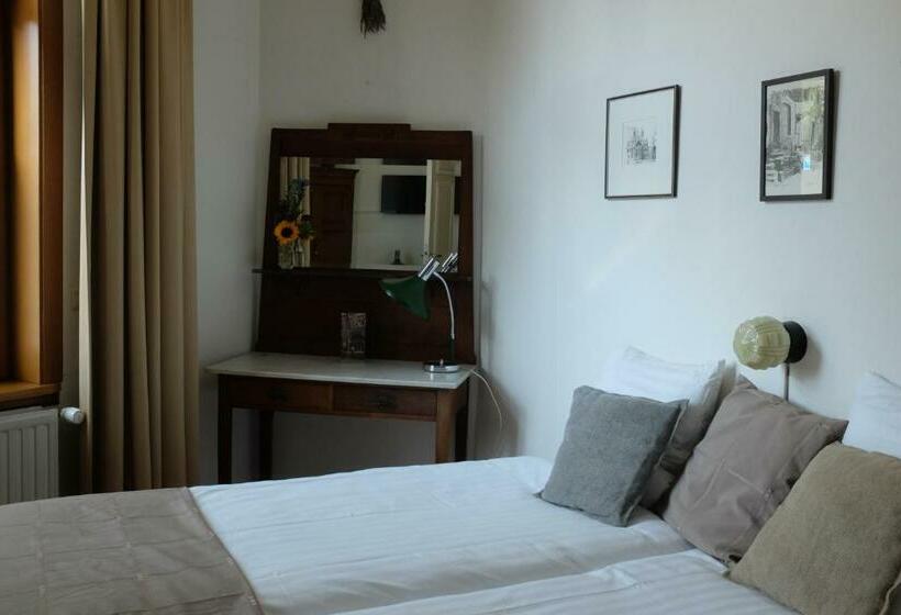 Quarto Economy, Logis Pastis
