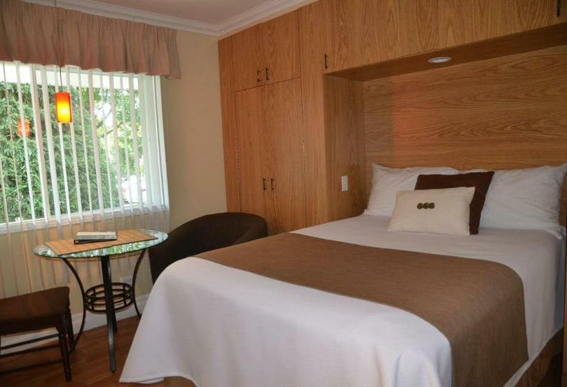 Номер Стандарт с Гидромассажем, Motel Derfal