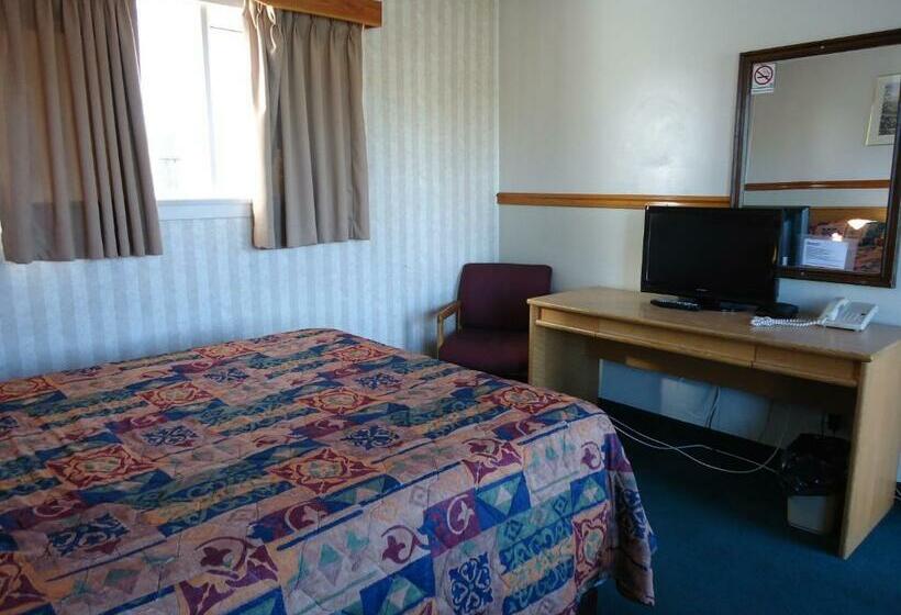 Номер Стандарт, Kingsway Inn