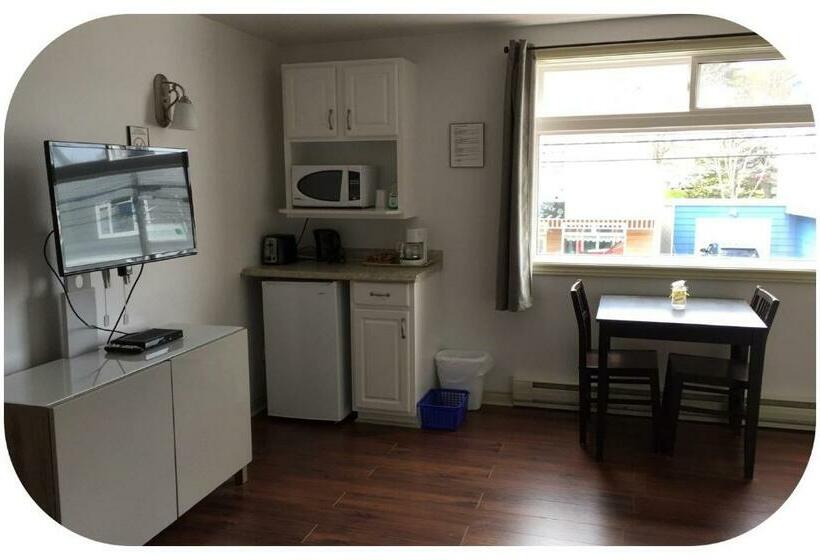 带2个双人床的标准工作室, Shoreline Suites