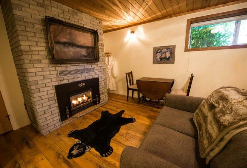 디럭스 스위트 킹 침대, Skeena River House Bed & Breakfast
