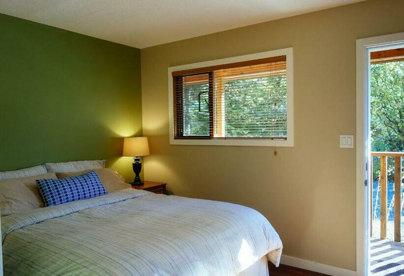スタンダードルーム, Skeena River House Bed & Breakfast