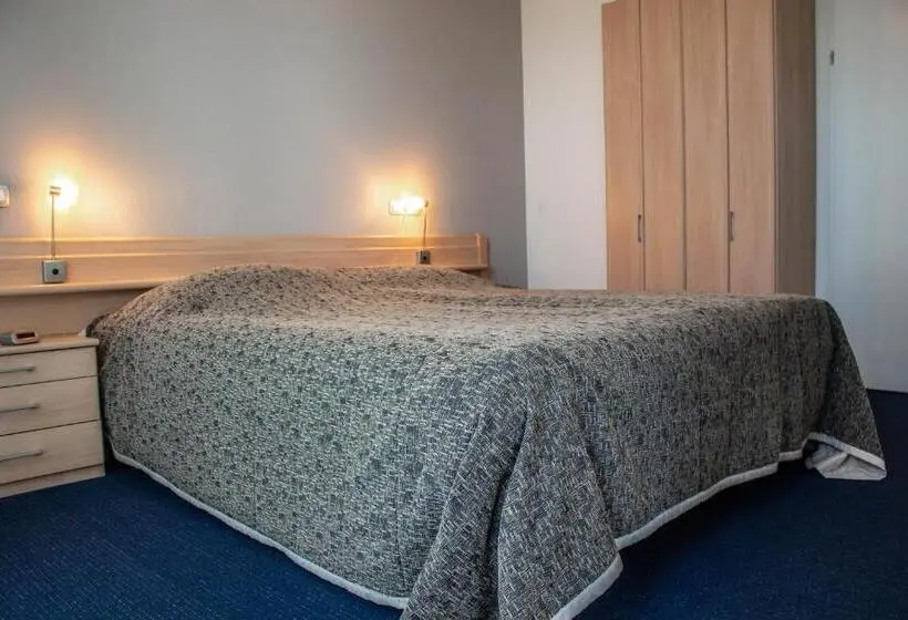 Sviitti, Strandhotel Buren Aan Zee