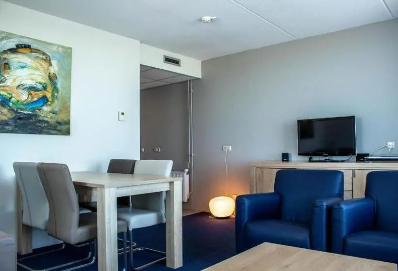 Sviitti, Strandhotel Buren Aan Zee