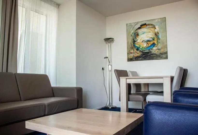 Sviitti, Strandhotel Buren Aan Zee