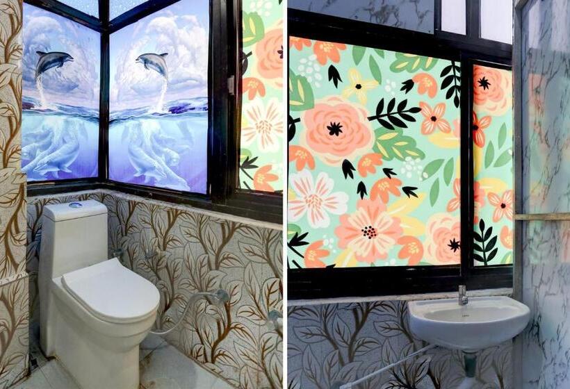 트리플 클래식 룸, Oyo Flagship Hotel Om Shree