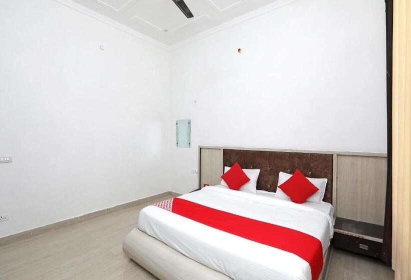 三人经典房间, Oyo Diamond Resort